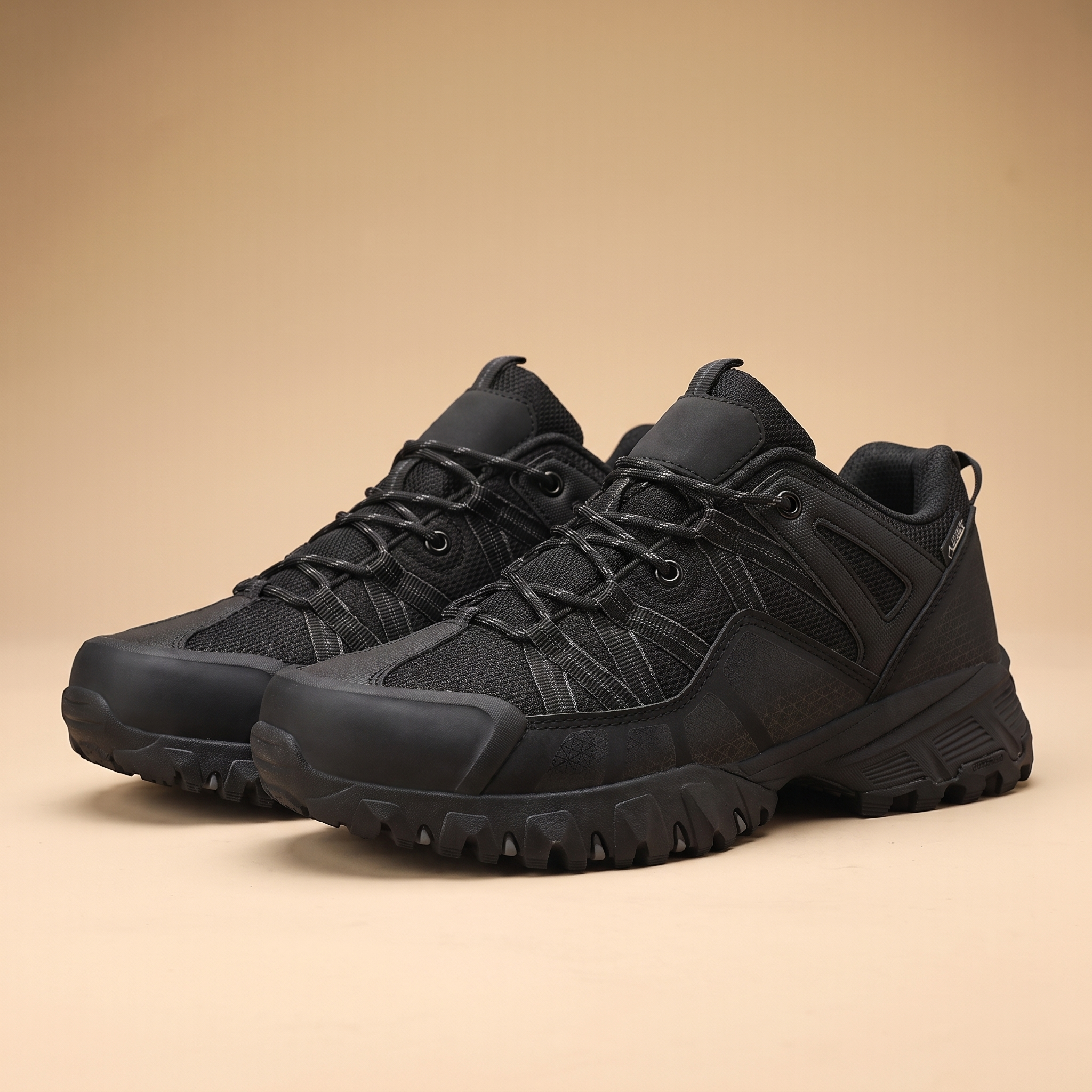Summit Breathable Trail Running Shoes in Black