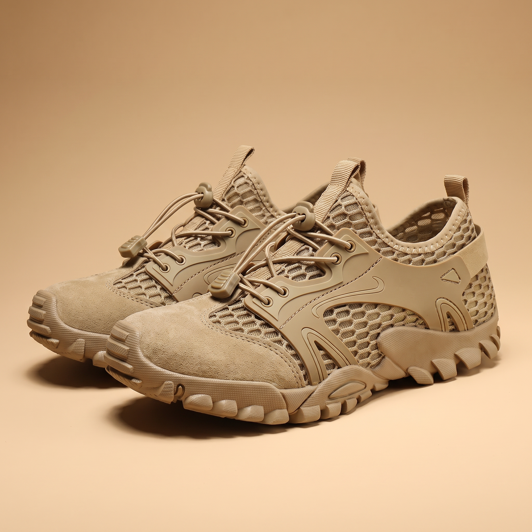 Drifter Trekking Sneakers in Khaki