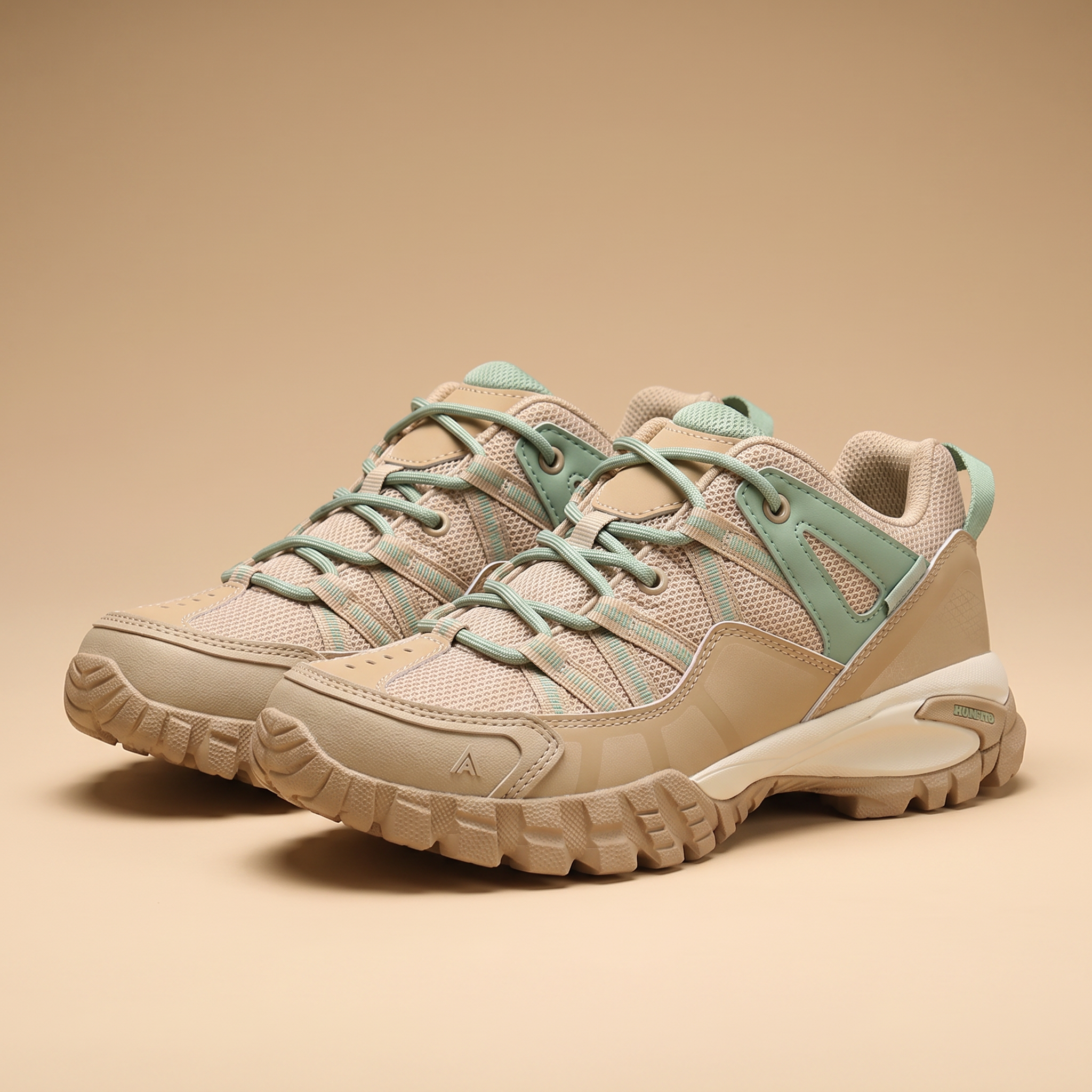 Willow Women's Hiking Shoes in Beige Green
